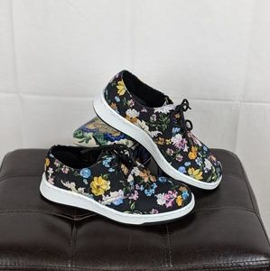 Dr. Martens Darcy Cavendish Canvas size 6 nwob